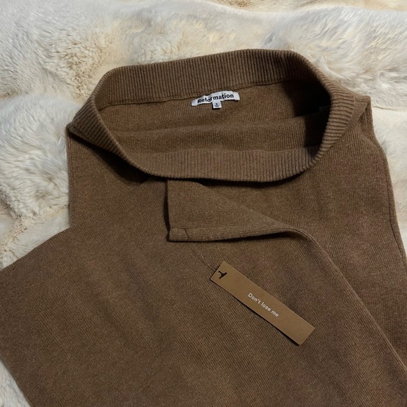 Reformation Renato 2 piece Tan Skirt Set - Picture 6 of 11